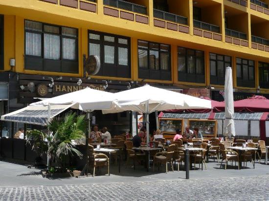 El Ayuntamiento intensificará el control en el uso de la vía pública