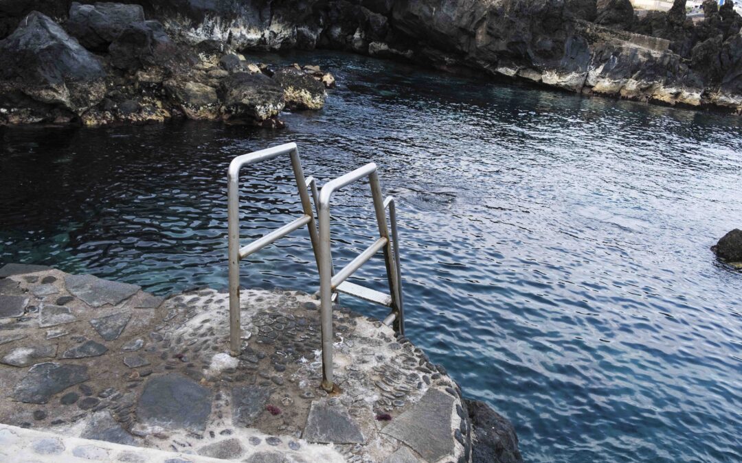 Nuevo acceso y escalera en la costa de la calle Víctor Machado en Punta Brava