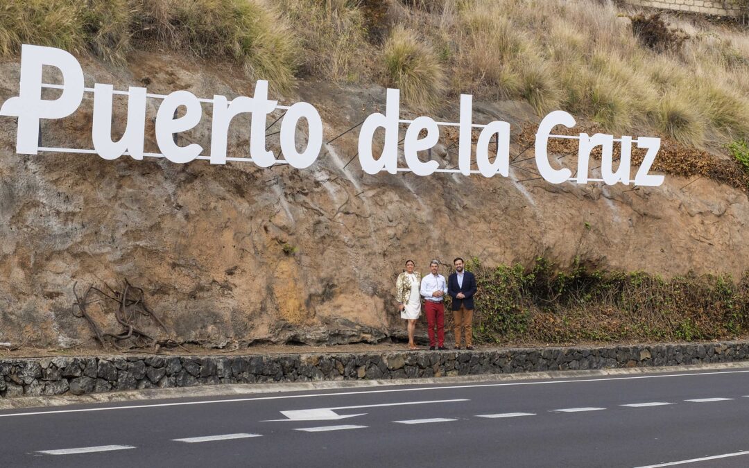 Puerto de la Cruz luce en siete enclaves emblemáticos su nueva marca ciudad, ‘Puerto de la Cruz, parte de ti’