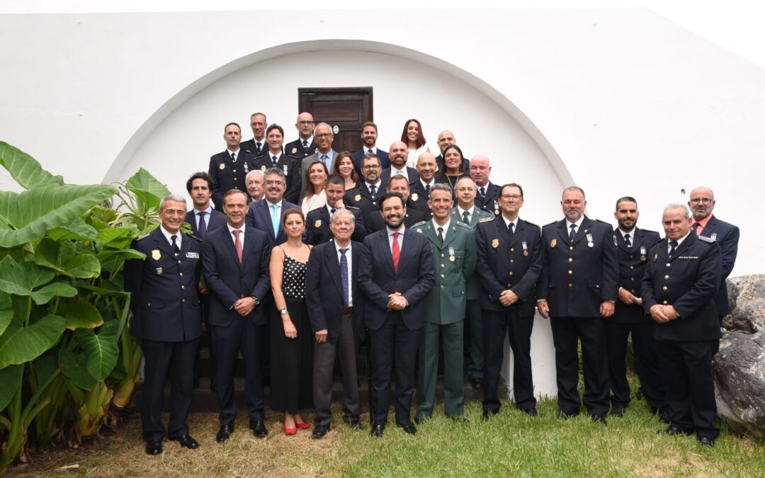 La Policía Local celebra el día de su patrón entregando dieciséis medallas al mérito policial