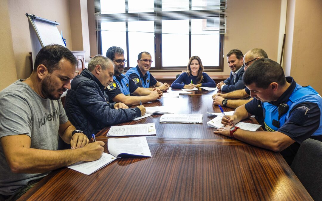 El Gobierno municipal y la Policía Local llegan a un importante acuerdo que mejorará el servicio y la dotación material