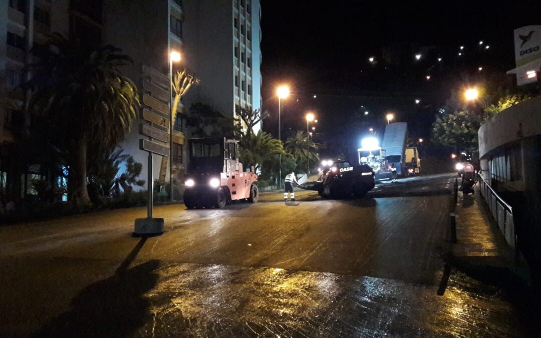El Ayuntamiento de Puerto de la Cruz comienza el asfaltado de la Punta de la Carretera