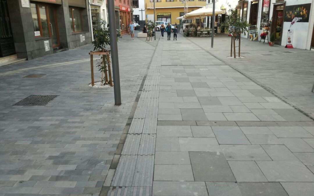Recepción por parte del Ayuntamiento de las calles San Juan, Iriarte, Las Damas y plaza Concejil