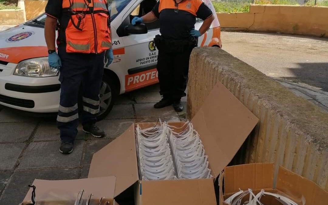 Puerto de la Cruz colabora en el reparto de material de protección