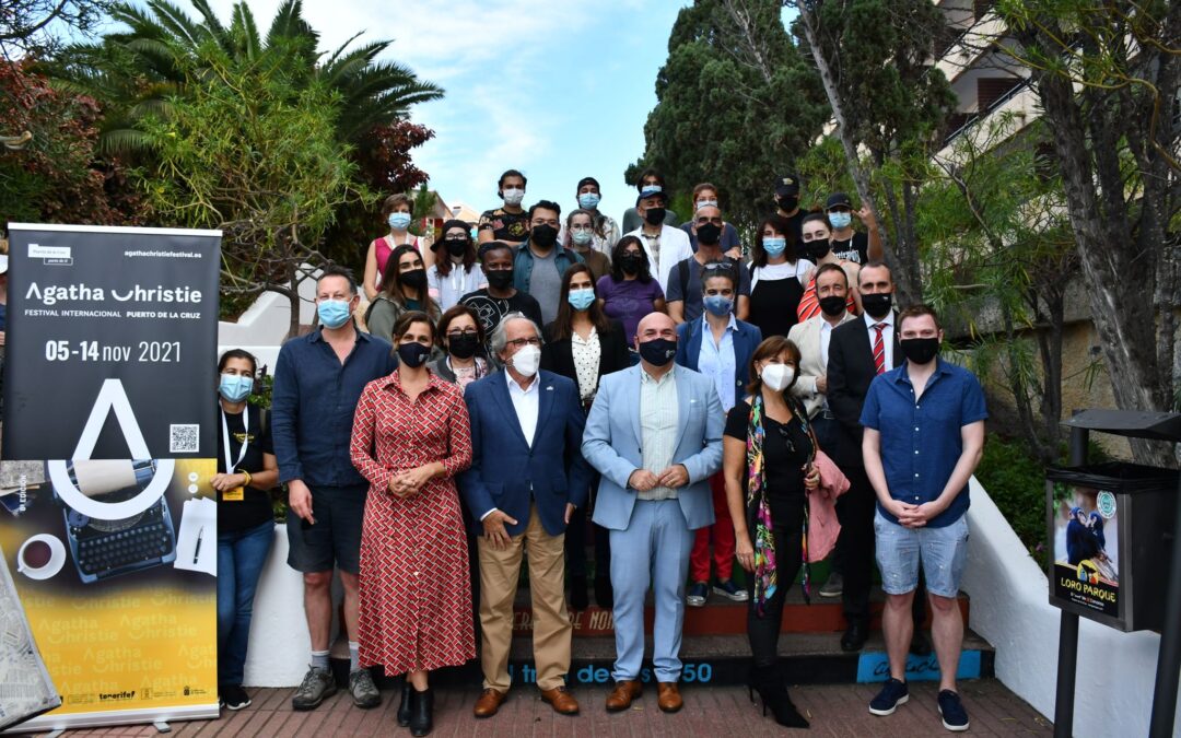 La Escuela de Arte y Superior de Diseño Fernando Estévez se inspira en Agatha Christie para el paseo de San Amaro