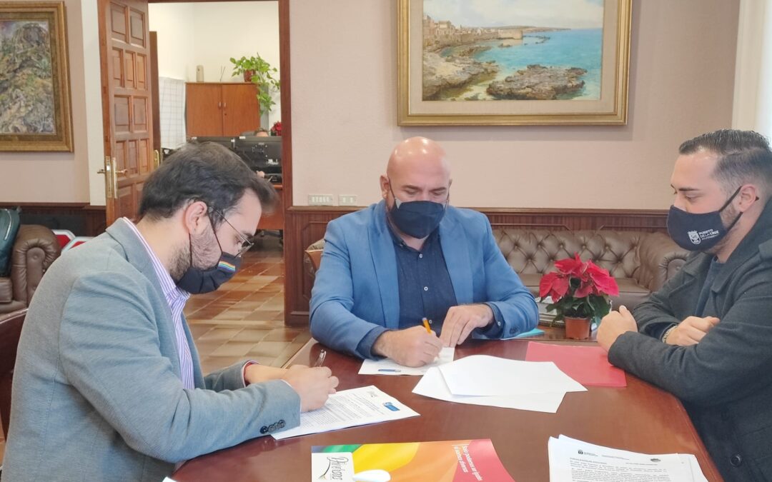 Puerto de la Cruz firma el convenio de colaboración con Diversas
