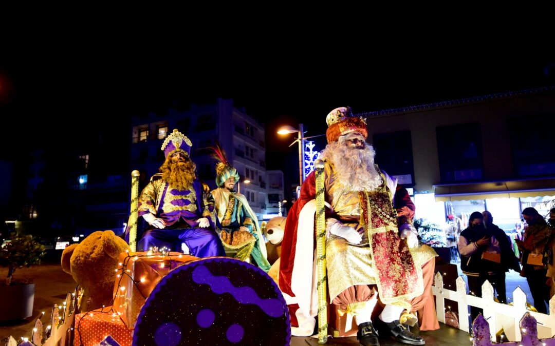 SS.MM. Los Reyes Magos de Oriente llenaron de ilusión las calles de Puerto de la Cruz