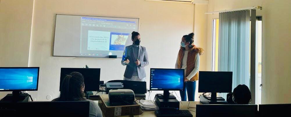 Puerto de la Cruz inicia el proyecto ‘Acercando las TICS a la mejora de la empleabilidad II’ dirigido a mujeres portuenses Puerto de la Cruz inicia el proyecto ‘Acercando las TICS a la mejora de la empleabilidad II’ dirigido a mujeres portuenses