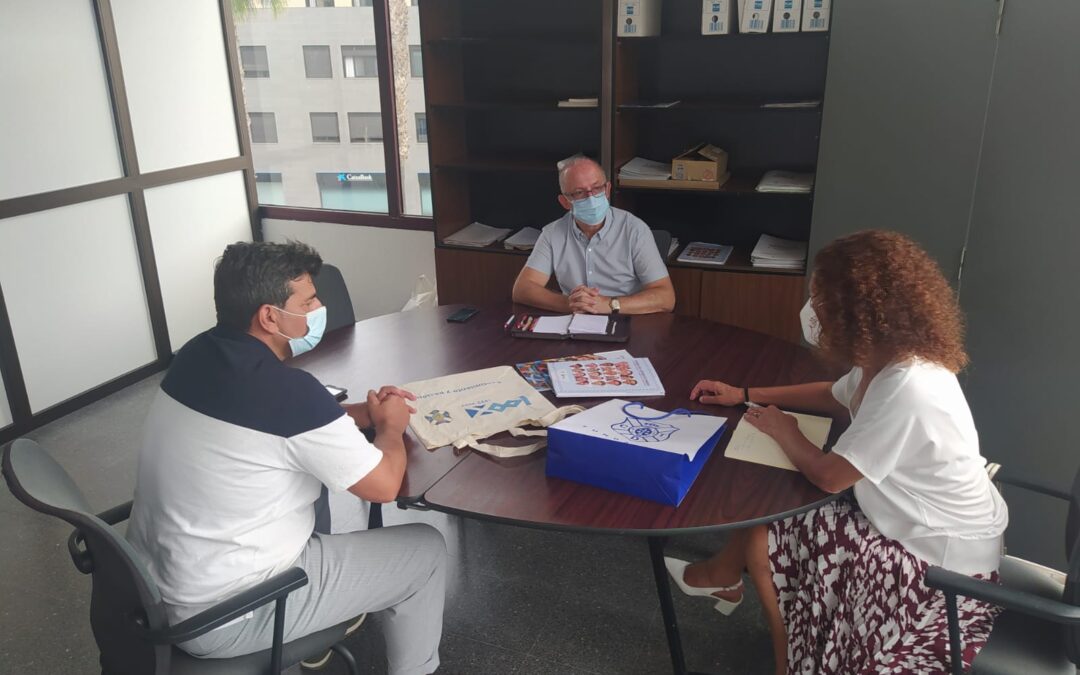 Puerto de la Cruz acogerá la exposición itinerante “La Historia del CD Tenerife a través de sus licencias (1944-1987)”