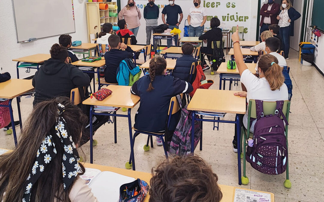 Los talleres educativos del Mataculebra acercan a los escolares a las tradiciones de Puerto de la Cruz