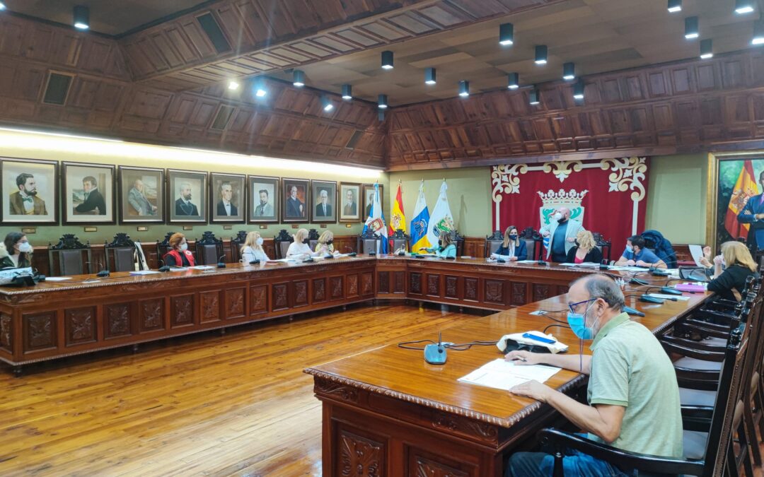 Puerto de la Cruz reúne al consejo de la Mujer para poner en común la programación de este 8 de marzo
