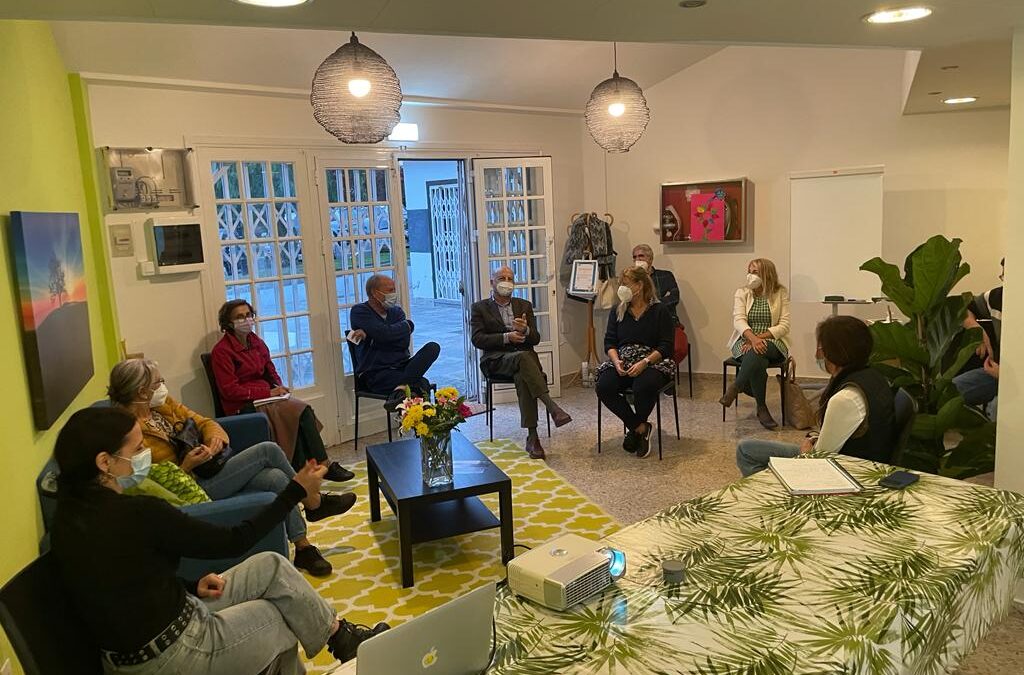 Vecinos y vecinas del barrio de La Paz ponen en marcha el proyecto “Algo tiene mi barrio”