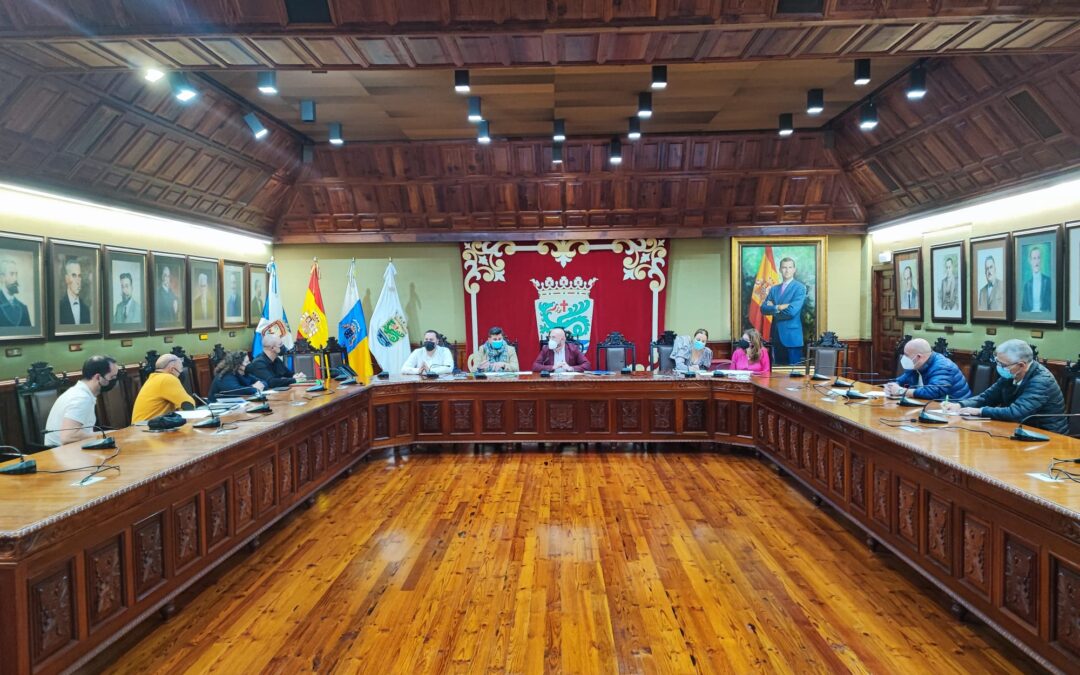 Puerto de la Cruz celebra la Primera Mesa del Taxi del 2022