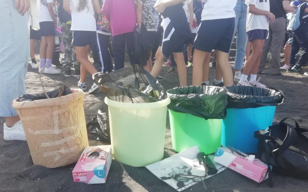 Proactivas trabaja el cuidado del medio con el alumnado del CEIP César Manrique
