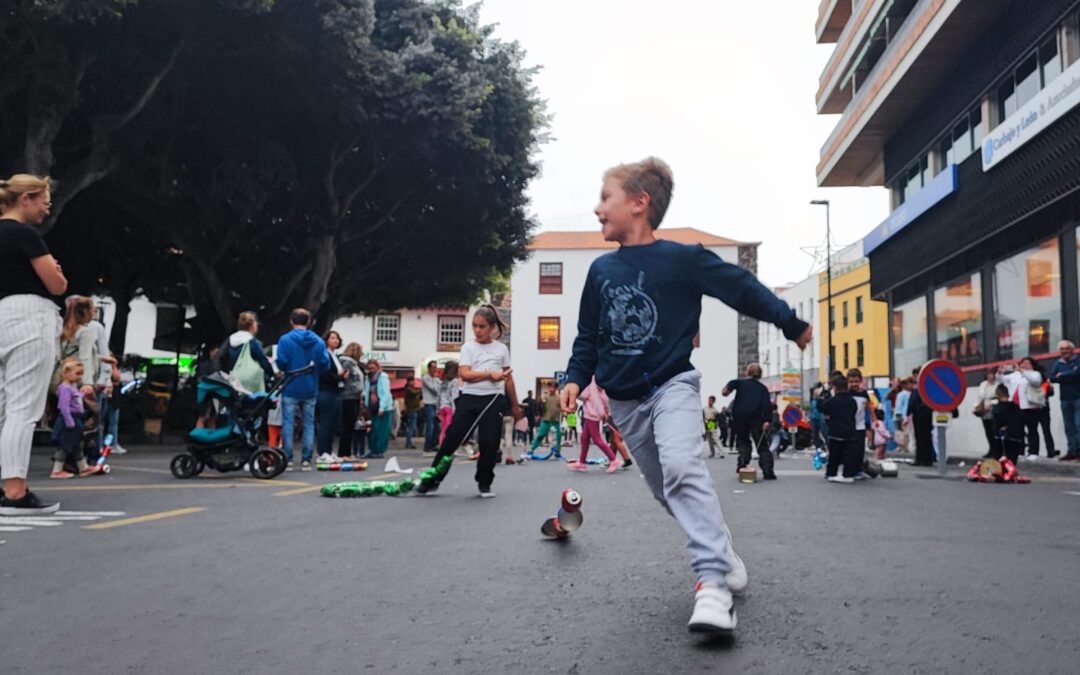Puerto de la Cruz celebra San Andrés corriendo los tradicionales cacharros
