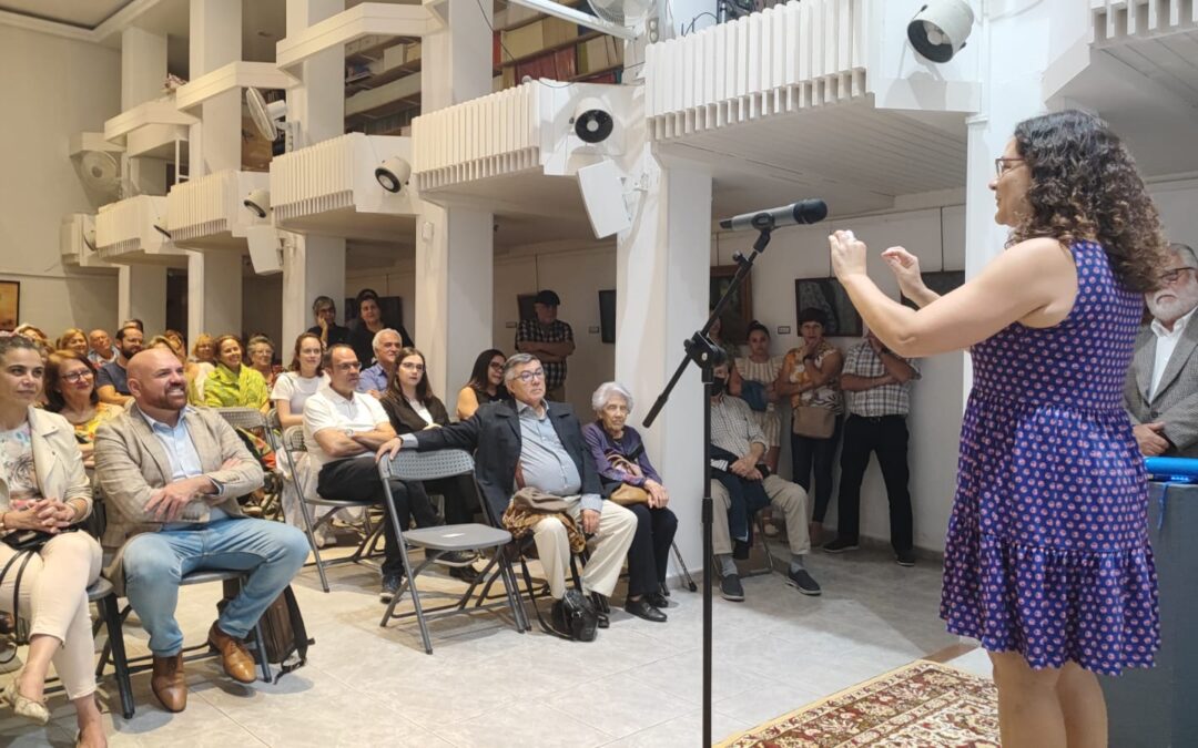 Puerto de la Cruz celebra el 70 cumpleaños del Instituto de Estudios Hispánicos de Canarias homenajeando a la coral Reyes Bartlet y a Nieves García Hernández