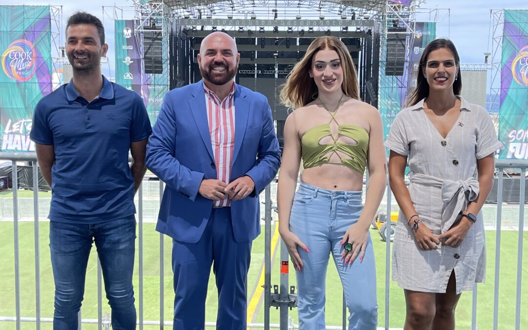 La rapera trans Villano Antillano aterriza en Puerto de la Cruz con buen humor y alabando el programa de Cook Music Fest