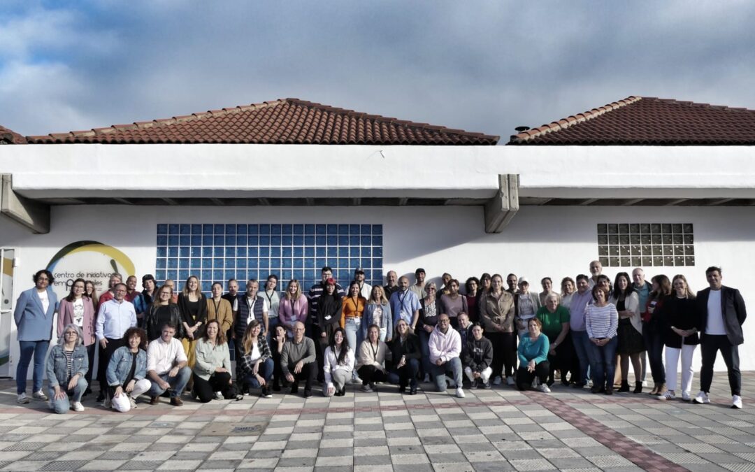 El alumnado-trabajador de los PFAE inicia su formación