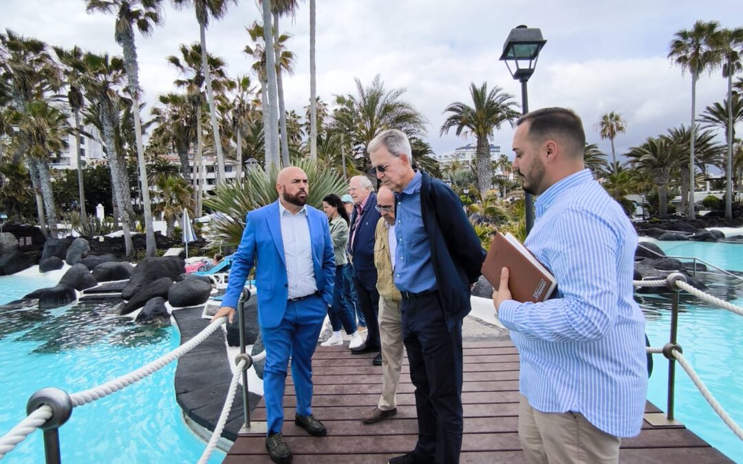 La Fundación César Manrique visita el Complejo Turístico Costa Martiánez