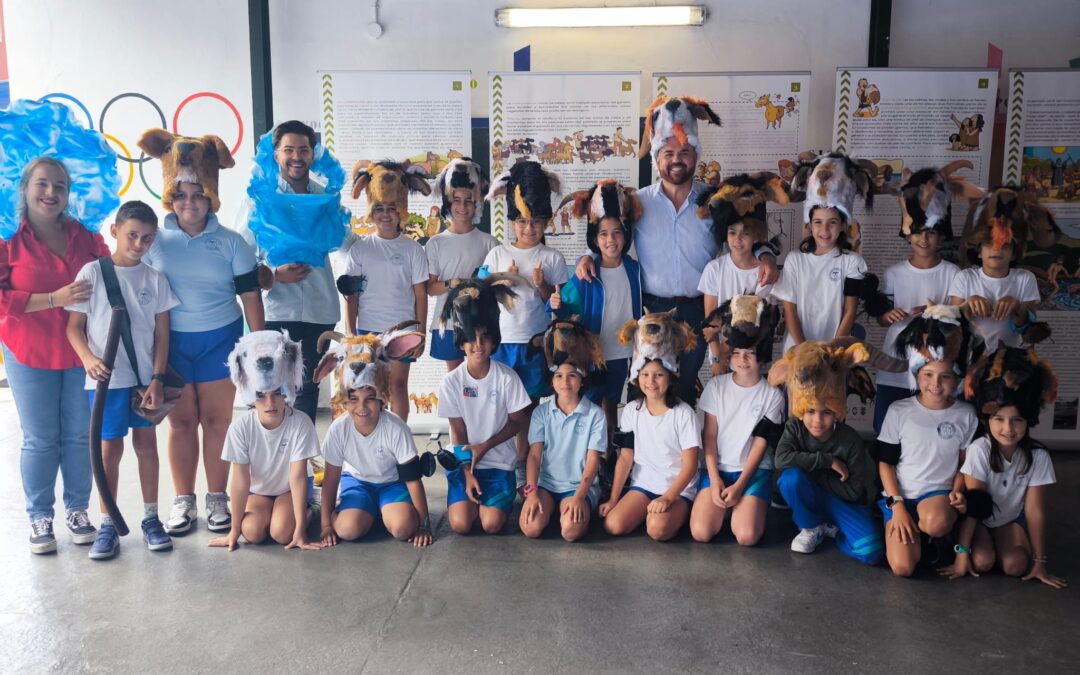 El Museo Arqueológico enseña en los colegios la tradición del Baño de las Cabras en el Mar
