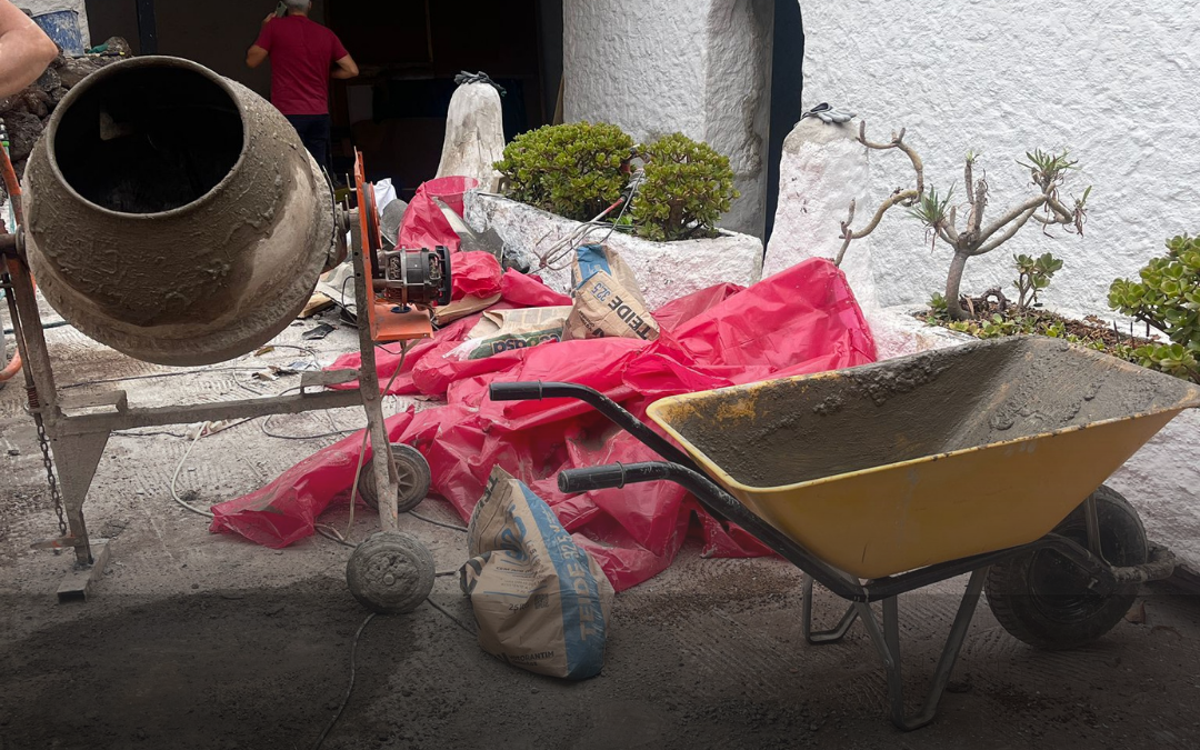 Ciudad Sostenible continúa con los trabajos de mejora de las asociaciones vecinales adaptando el inmueble de la A.V. Jeriguilla en San Antonio