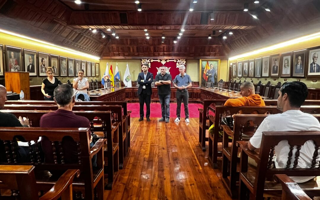 «El Ayuntamiento informa a los comerciantes sobre las bases y requisitos para acceder a ayudas tras el cierre de Playa Jardín»