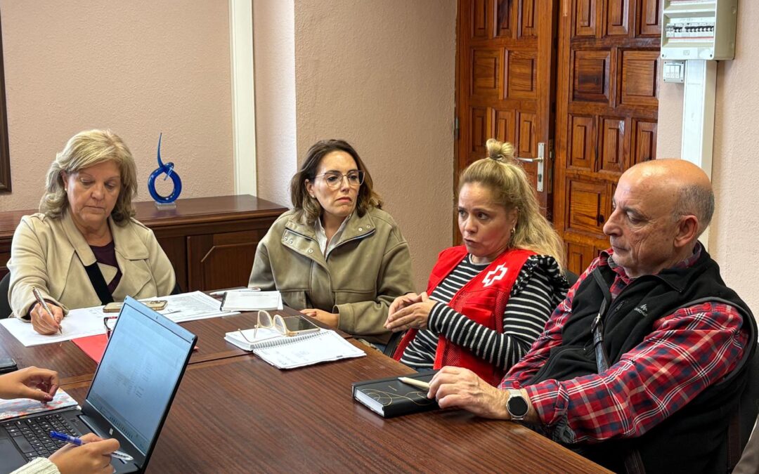 UNIENDO FUERZAS CON EL REPARTO DE ALIMENTOS EN PUERTO DE LA CRUZ