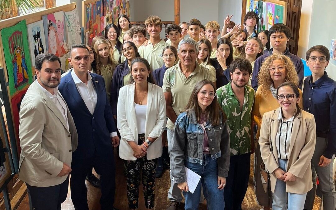 Los alumnos del Colegio Casa Azul exponen su talento en el MACEW