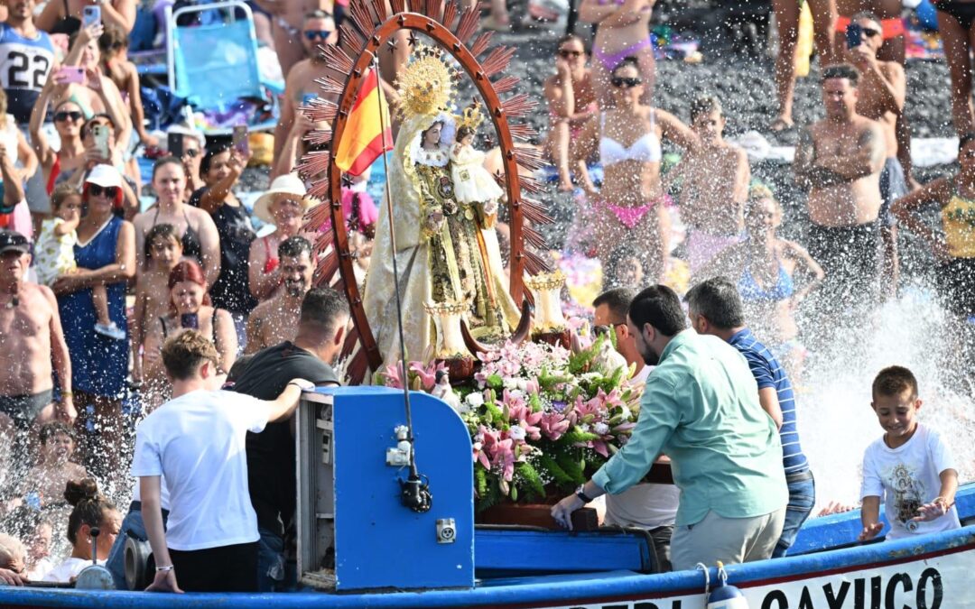 Puerto de la Cruz celebra con devoción la procesión de la ‘Virgen Chiquita’ y ‘San Telmo Chiquito’ en las Fiestas de Julio 2025