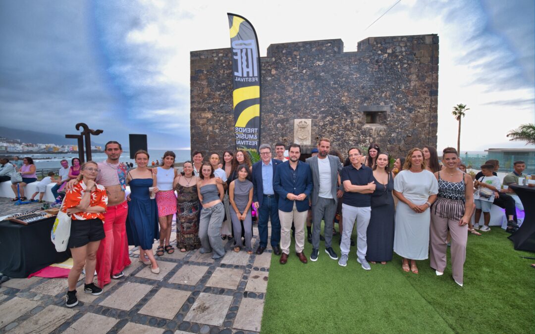 El Castillo de San Felipe acoge la 8ª edición del Phe Gallery durante un mes con 18 artistas emergentes canarios
