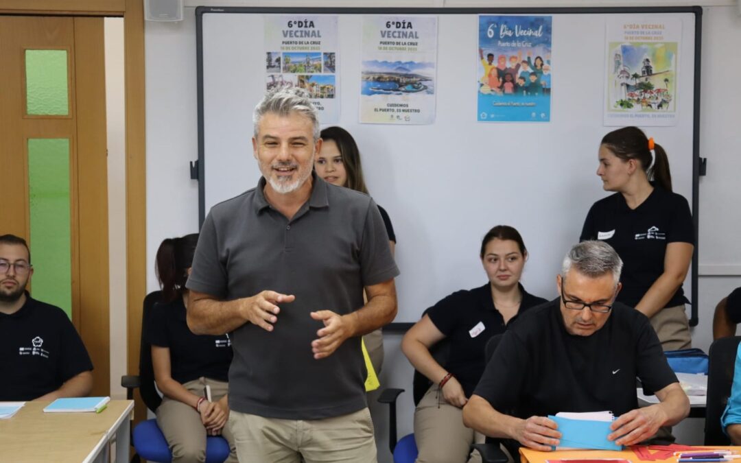 El VI Día Vecinal llenará de vida la Plaza del Charco con 27 carpas y más de nueve horas de actividades