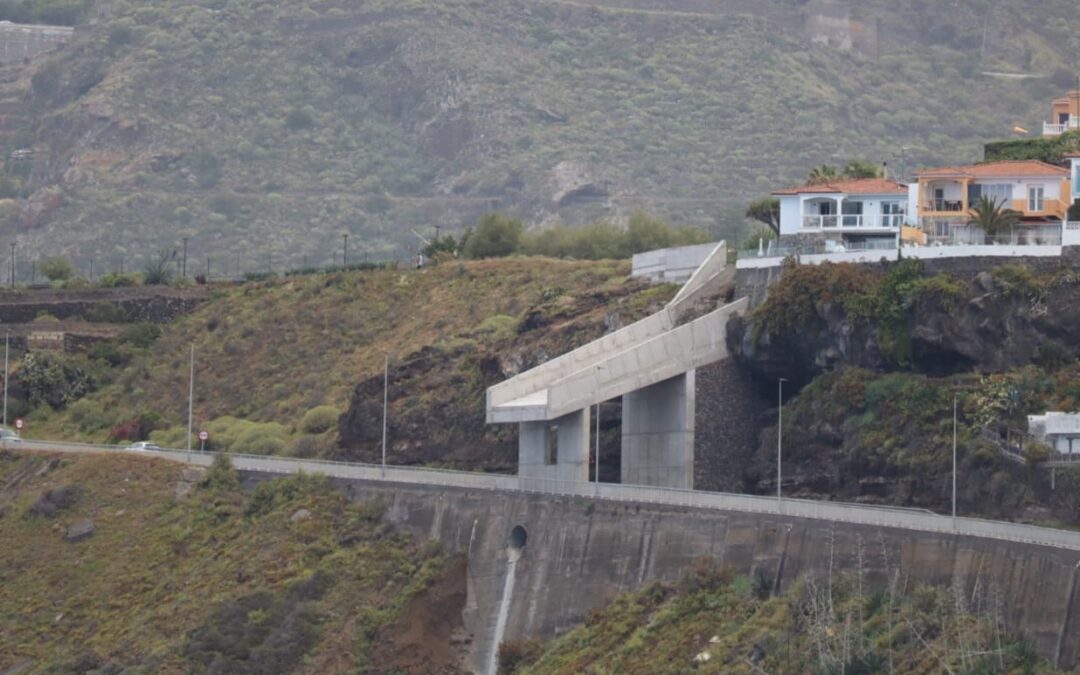 Urbanismo insiste al Cabildo en el embellecimiento del canal de Martiánez y la urgencia de mejorar la seguridad peatonal