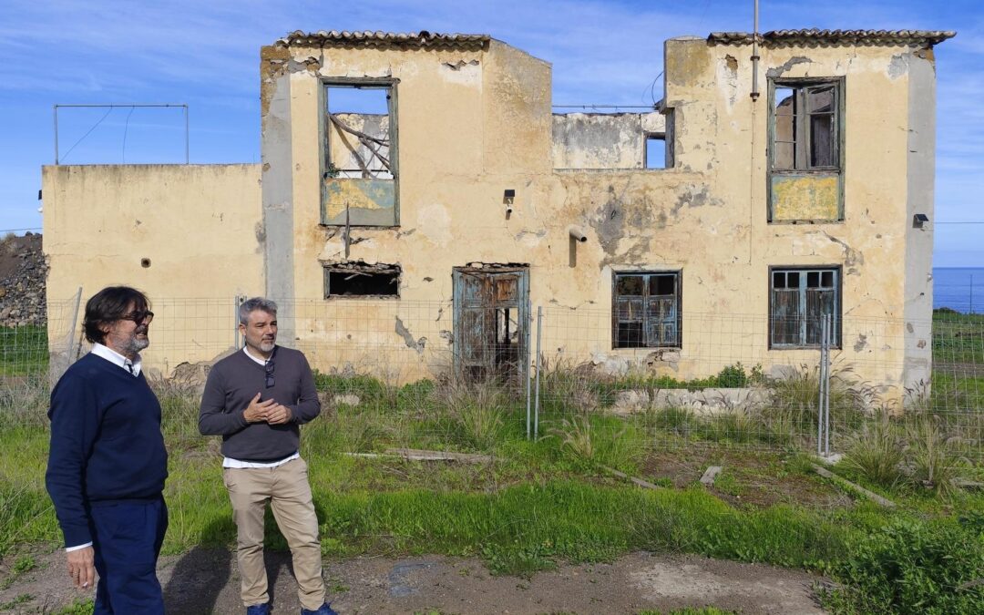 El Ayuntamiento acuerda con la propiedad actuaciones urgentes para garantizar la conservación de la Casa Amarilla